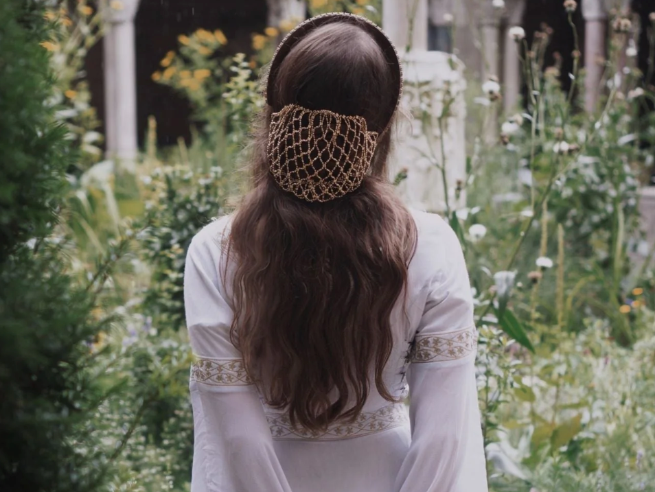 7 Elegant Renaissance Hairstyle Ideas for a Timeless Look