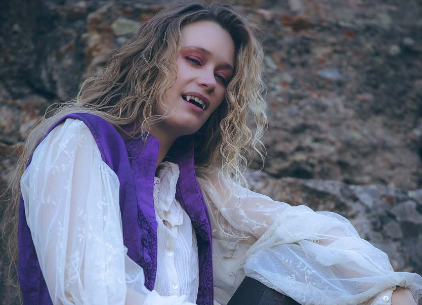 The History of Buttons and How It's Used in Renaissance Fashion