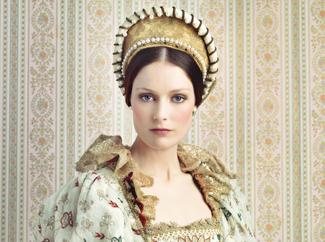 Fontange: A Popular Renaissance Headdress