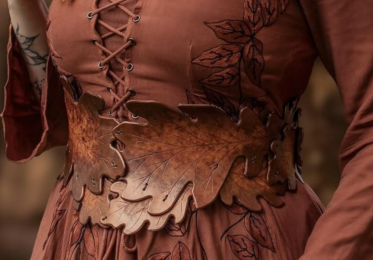 Bodice vs Corset: What's the Difference?