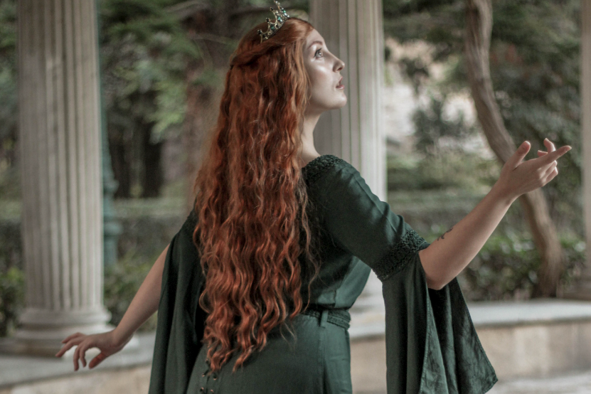 How Fabric Weight Impacts Drape and Fit